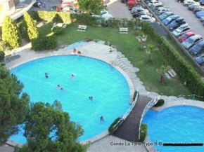  Lignano Sabbiadoro with pool  Линьяно Пинета